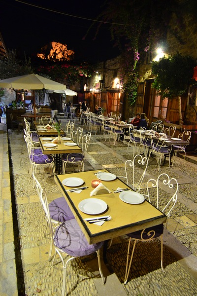 Edde Yard on Friday Night